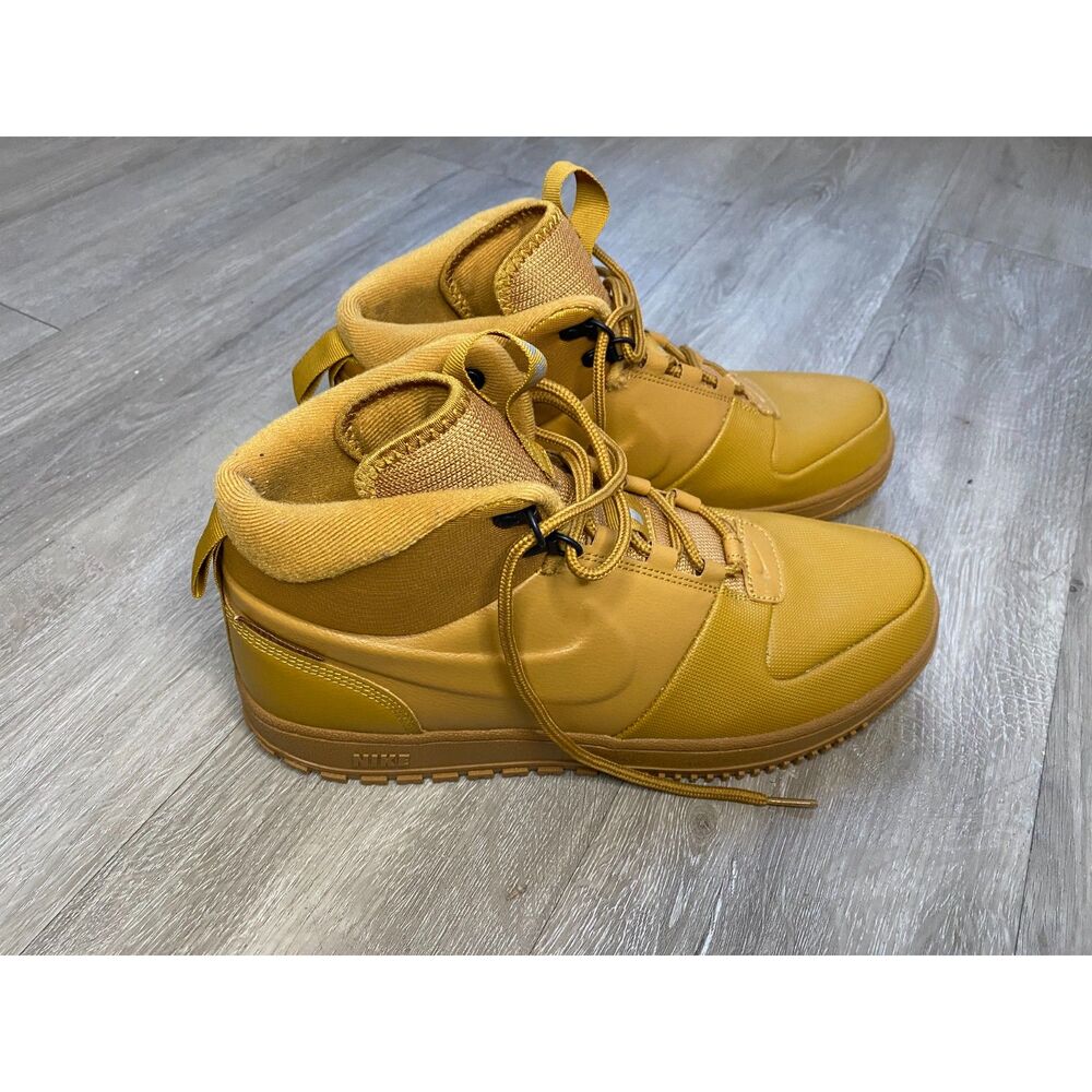 Nike Path Winter Wheat BQ4223-700 Men's Size 11 Like New Sneaker Boots High Top